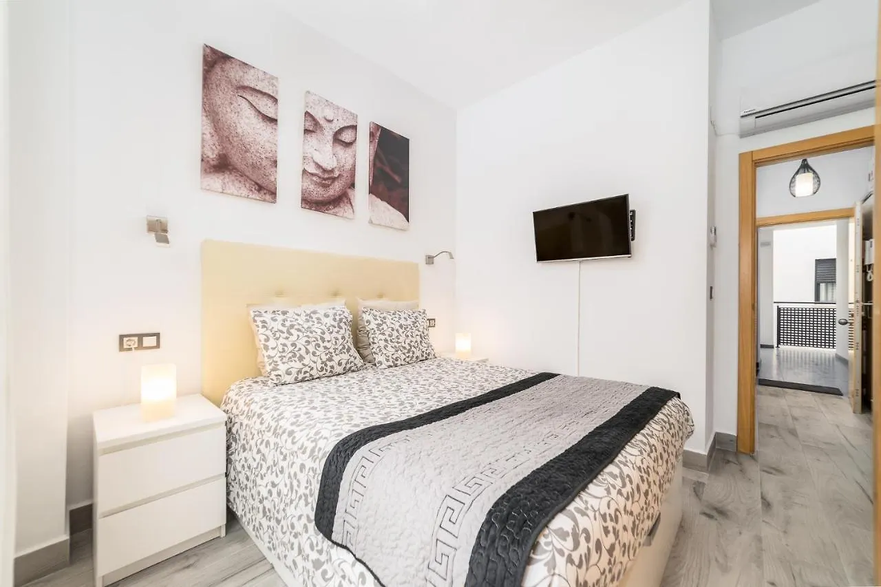 Malaga Suite Picasso With Swimming Pool And Parking In The Center! Διαμέρισμα